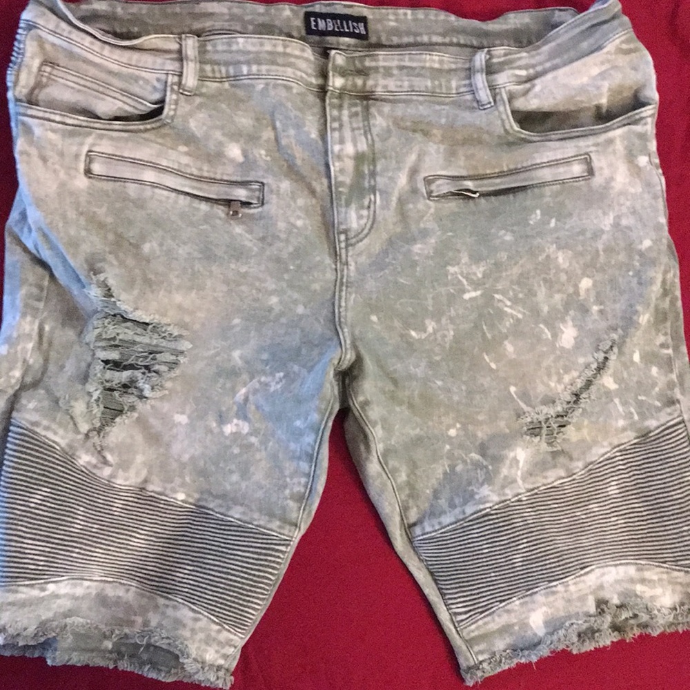 Size 44 Waist Pair Of Embellish